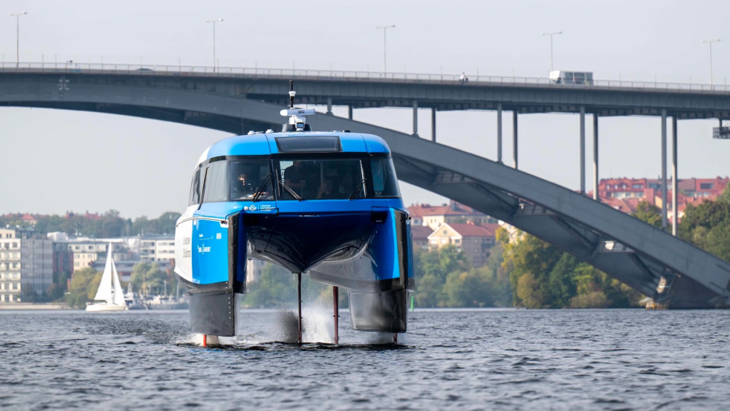 Candela P 12 Nova Electric Ferry is a success in Stockholm