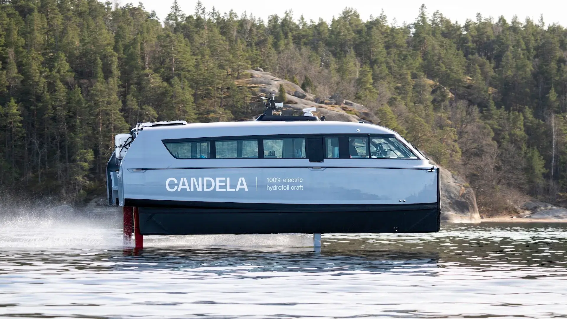 Candela P 12 Business for VIP-transport